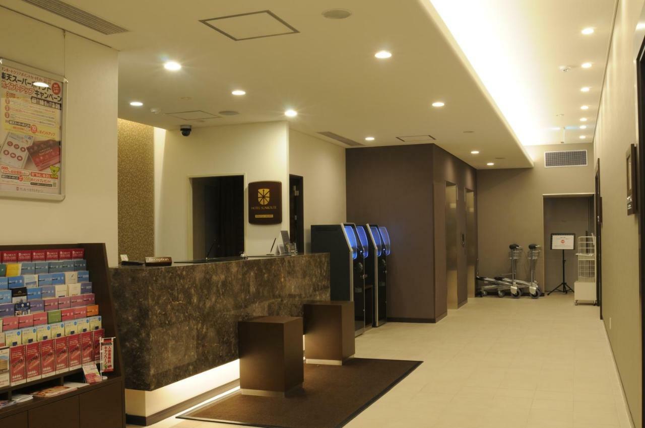 Hotel Sunroute Kumagaya Station Екстер'єр фото